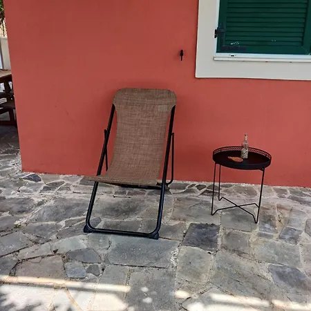 Philip's Summerhouse Kontogourata