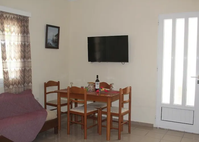 Philip's Summerhouse * Kontogourata